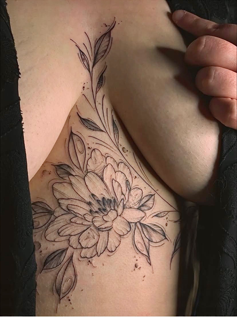 tattoo lignes fines